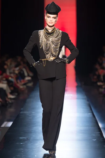 Look 26